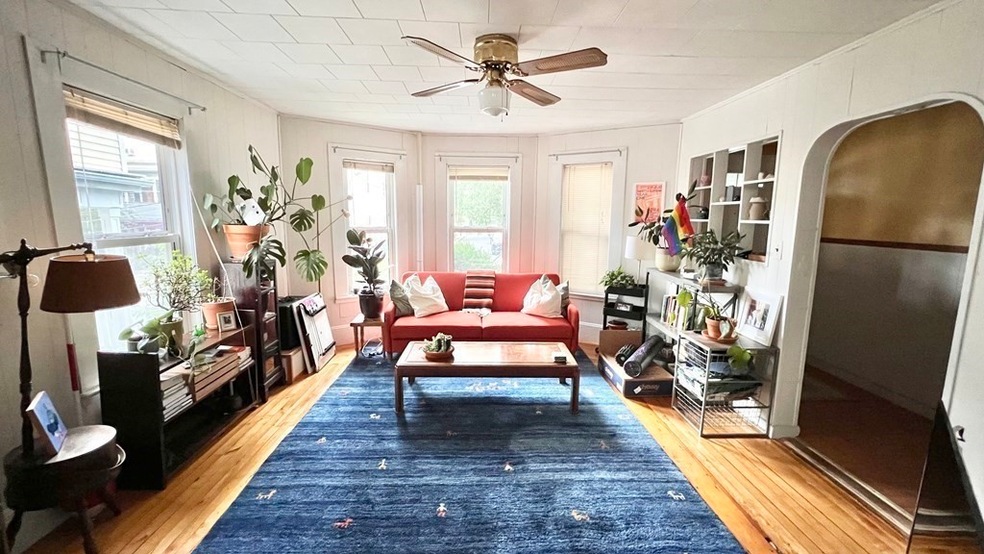 21 Conwell St unit 1, Somerville, MA 02143 - photo 1