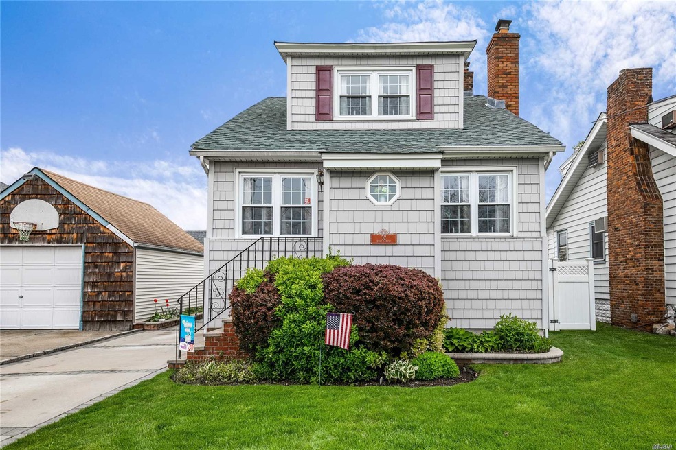 52 Dart St, East Rockaway, NY 11518 - photo 1