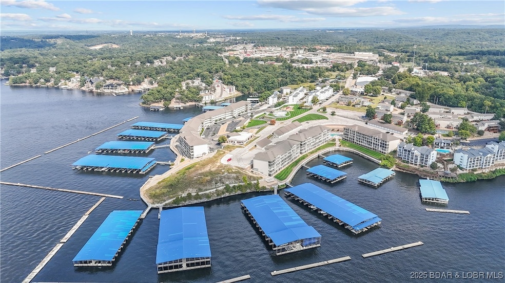 1210 Lands End Pkwy unit 314, Osage Beach, MO 65065 - photo 1