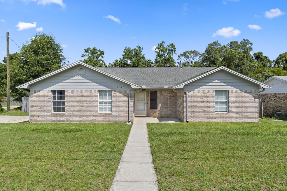 For Sale $272,000 • Co-Listing Agent
