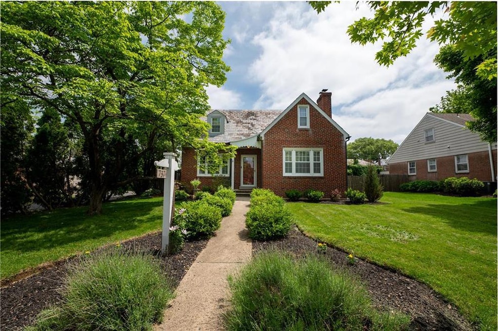 737 N 25th St, Allentown, PA 18104 - photo 1