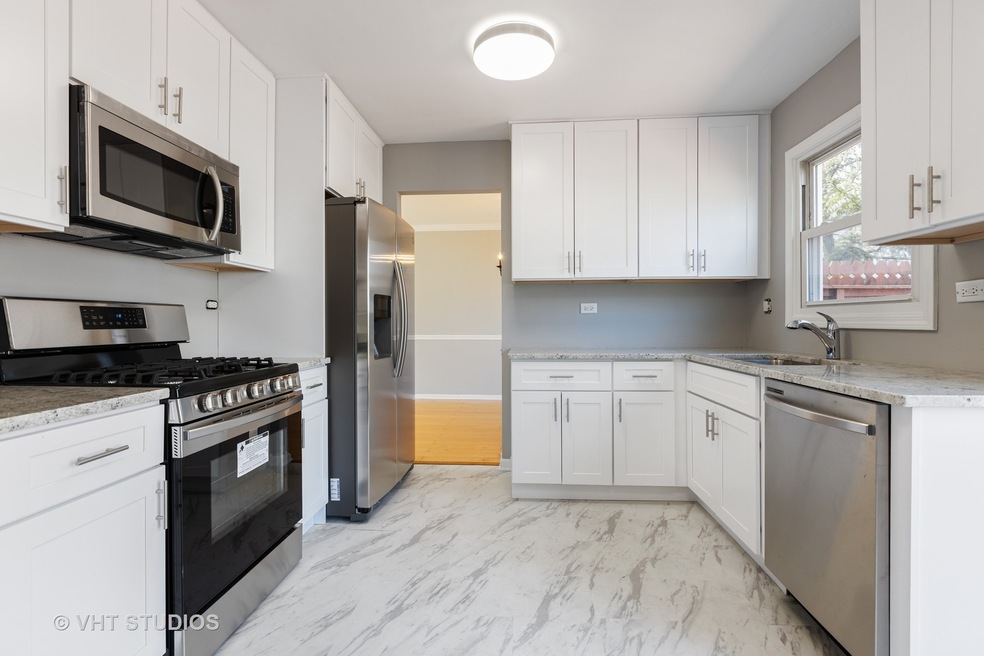 1981 Templar Dr, Naperville, IL 60565 - photo 1