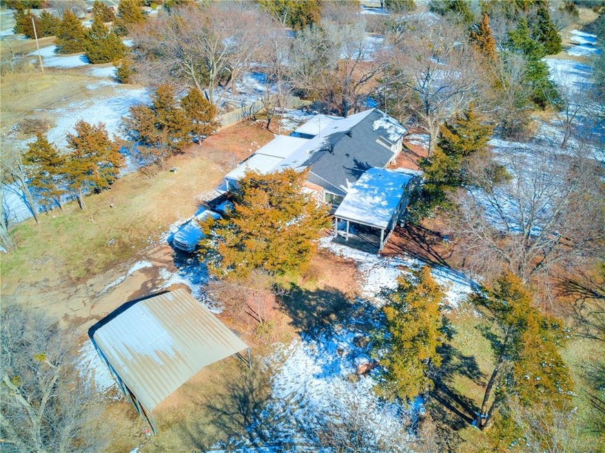 12301 Skyridge Dr, Edmond, OK 73025 - photo 1