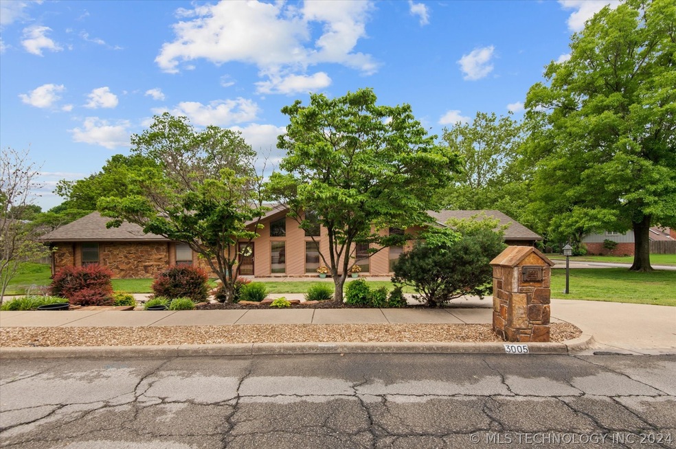 3005 Cambridge Ct, Bartlesville, OK 74006 - photo 1