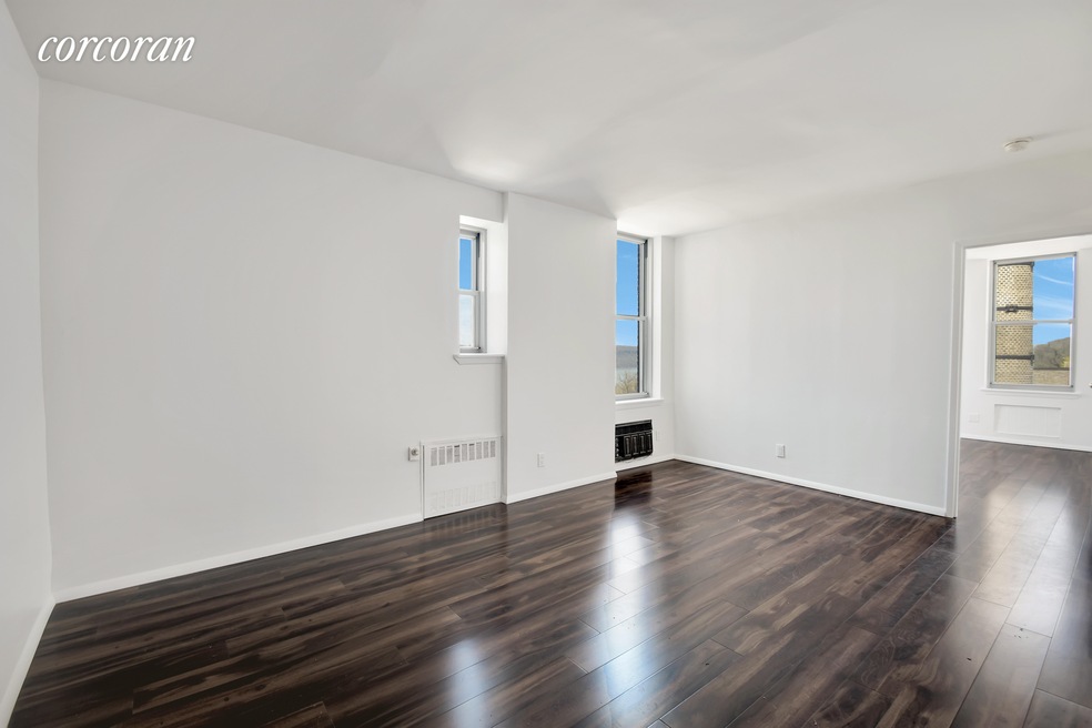 689 Fort Washington Ave unit 5H, New York, NY 10040 - photo 1