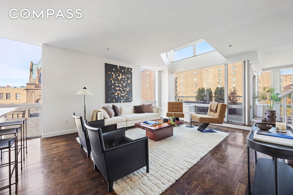 For Sale $2,995,000 • Co-Listing Agent