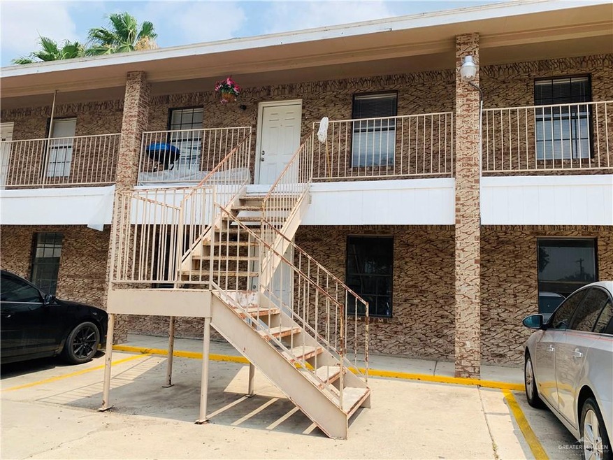 1004 W Caffery Ave unit B8, Pharr, TX 78577 - photo 1