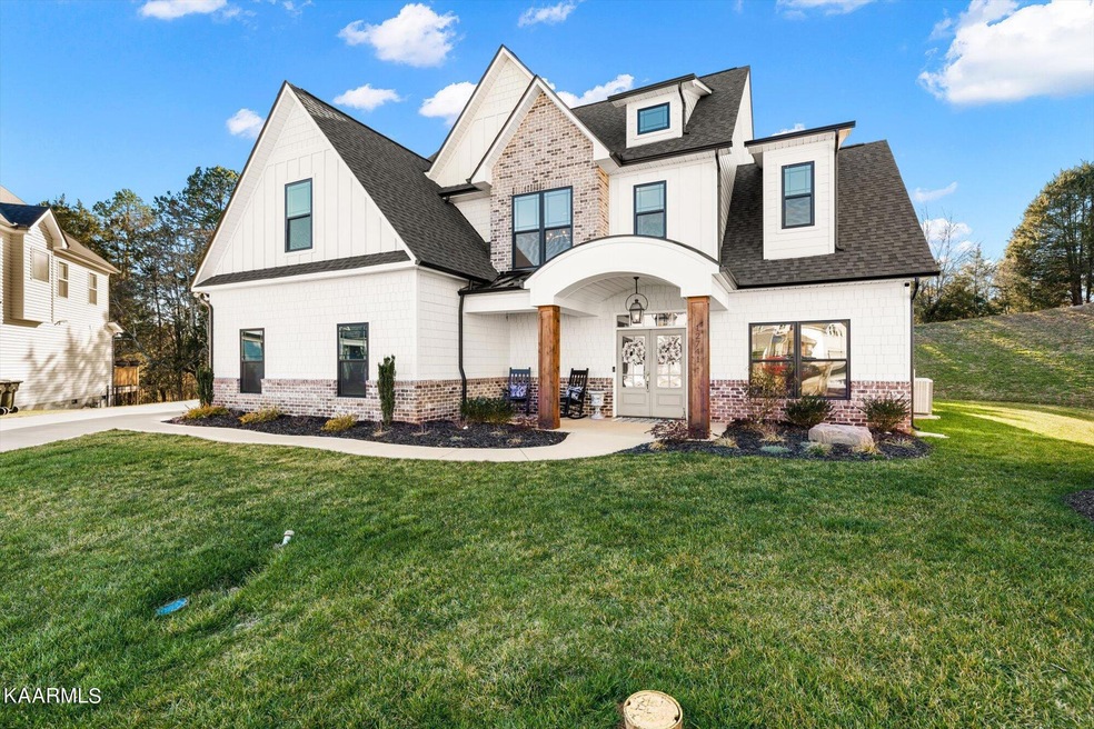 12741 Myrtle Ridge Ln, Knoxville, TN 37932 - photo 1