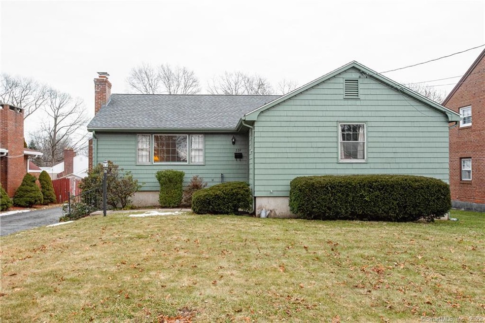 229 Pershing Ave, New Britain, CT 06053 - photo 1