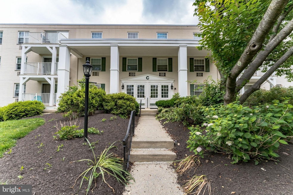 Lafayette Greene Condominium unit C60, Lafayette Hill, PA 19444 - photo 1