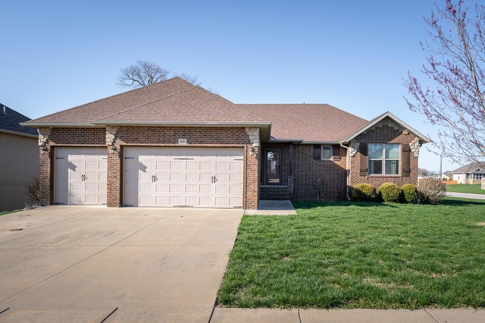1641 E New Madrid, Republic, MO 65738 - photo 1