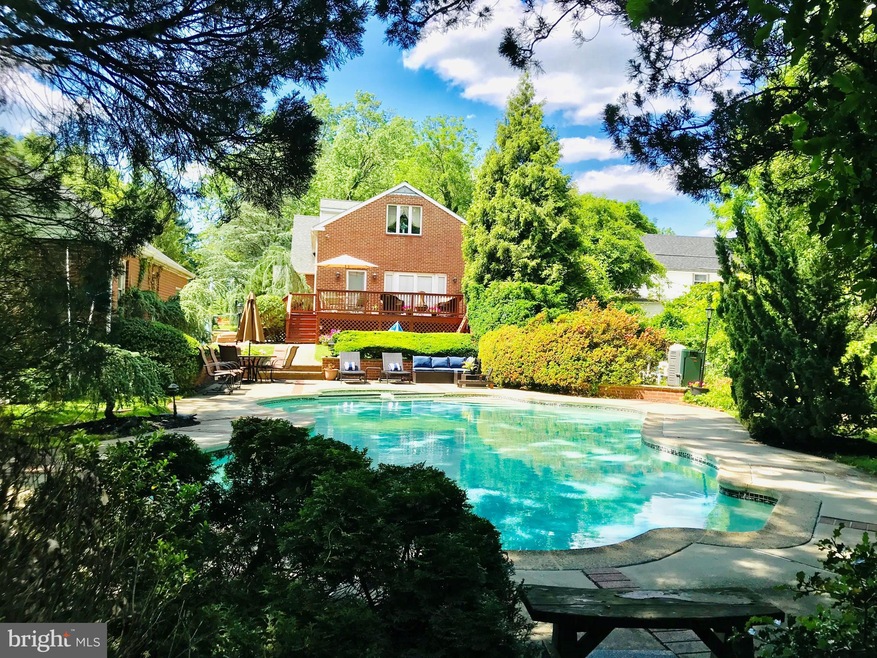 808 Green Ln, Secane, PA 19018 - photo 1