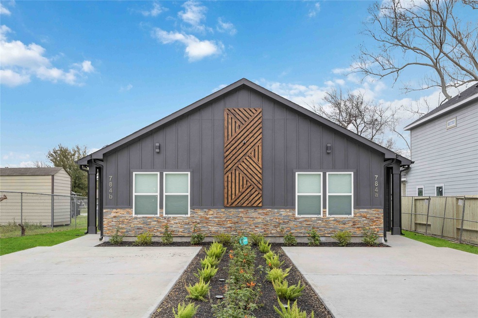 784 Enterprise St, Houston, TX 77088 - photo 1