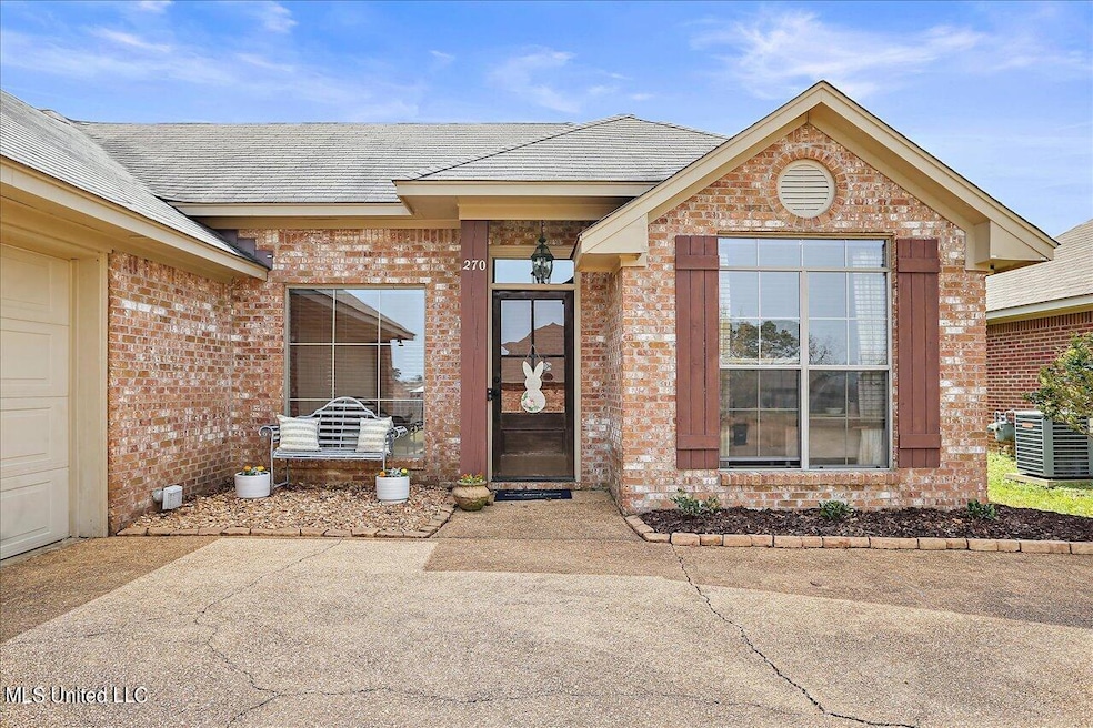 04-270 Ashton Way