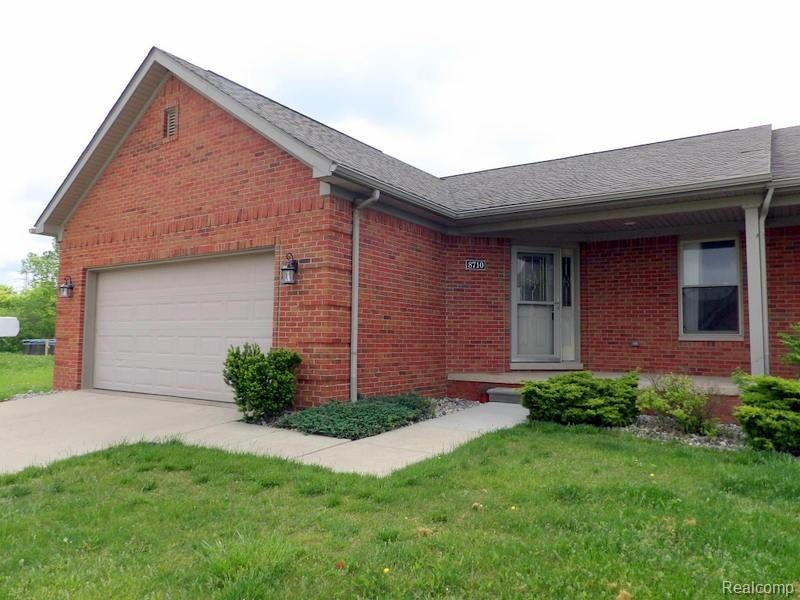 VERY DESIRABLE NEWPORT LOCATION! NICE OPPORTUNITY 