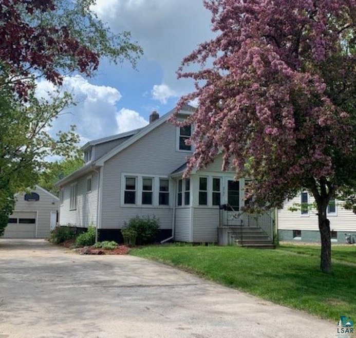 3737 E 4th St, Duluth, MN 55804 - photo 1