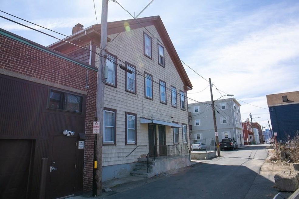 Sold $1,375,000 • Co-Listing Agent