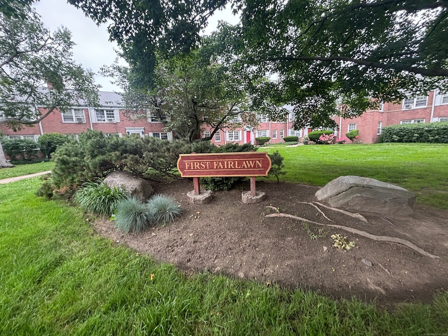 74 Standish Rd unit 3, Stamford, CT 06902 - photo 1