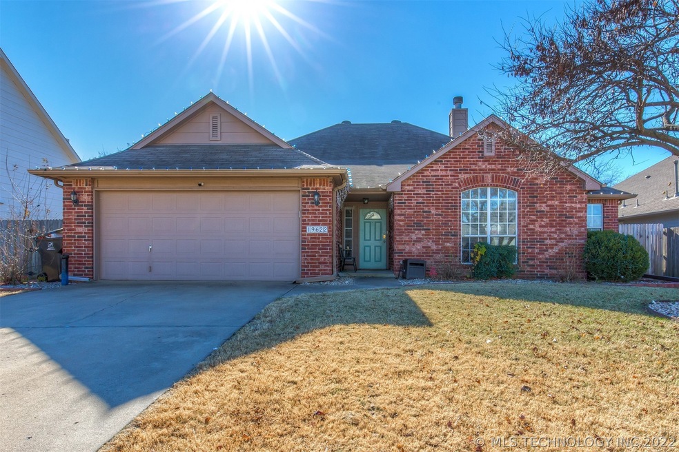 19622 E 39th St S, Broken Arrow, OK 74014 - photo 1