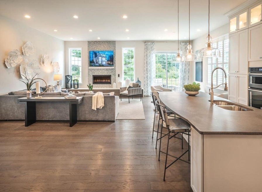 41 Barnes Blvd unit 4, Hudson, MA 01749 - photo 1