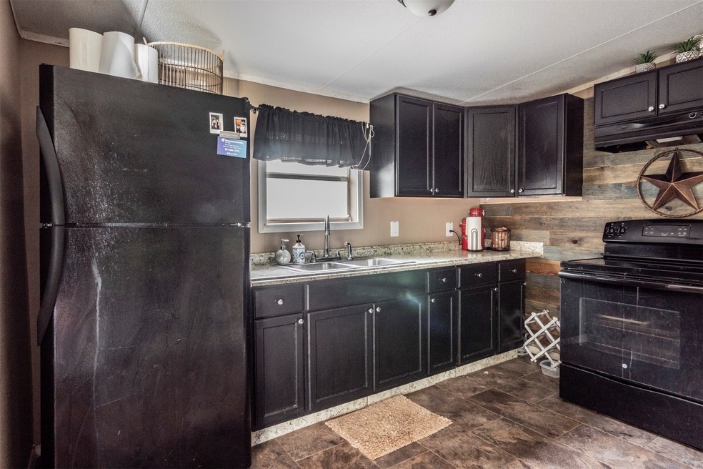 19002 Stonewall Rd Cr 669a, Alvin, TX 77511 - photo 1