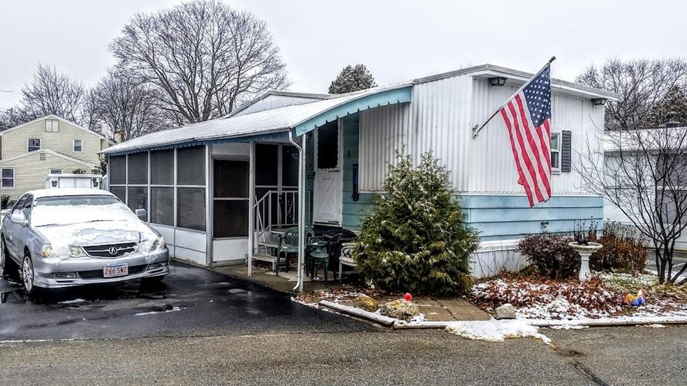 239 Ayer Rd unit 8, Littleton, MA 01460 - photo 1