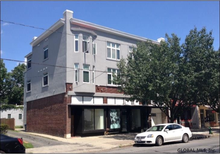 811 Madison Ave, Albany, NY 12208 - photo 1