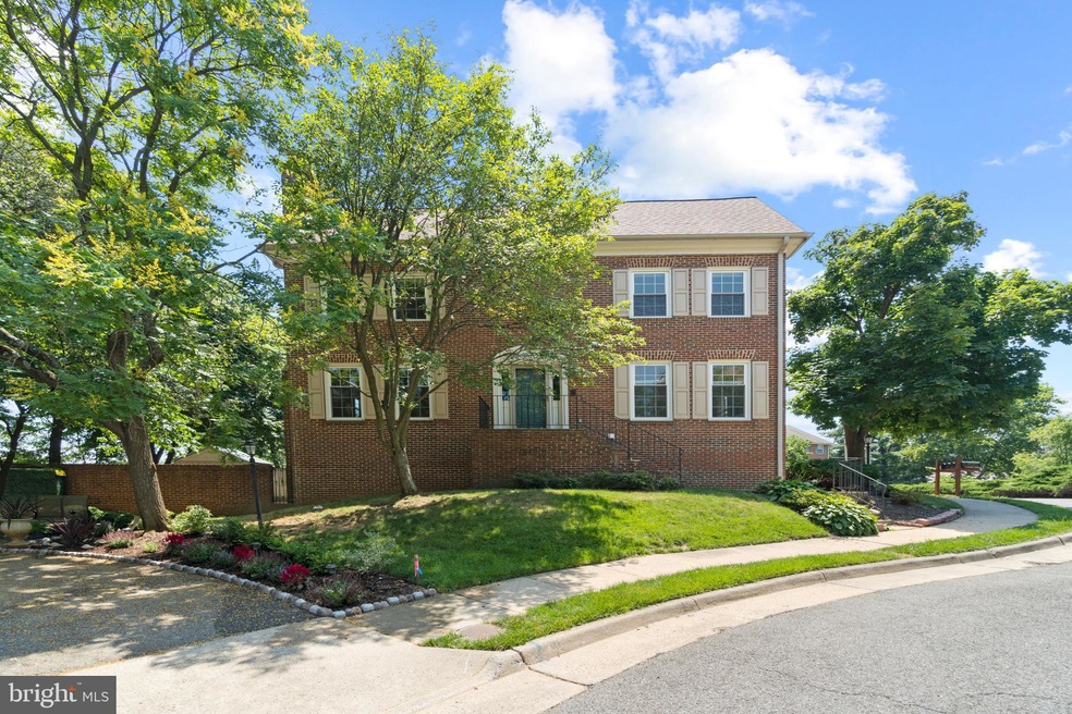 5901 Munson Ct, Falls Church, VA 22041 - photo 1