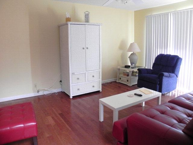 850 Mallery St *Furnished* unit E-8, Saint Simons Island, GA 31522 - photo 1