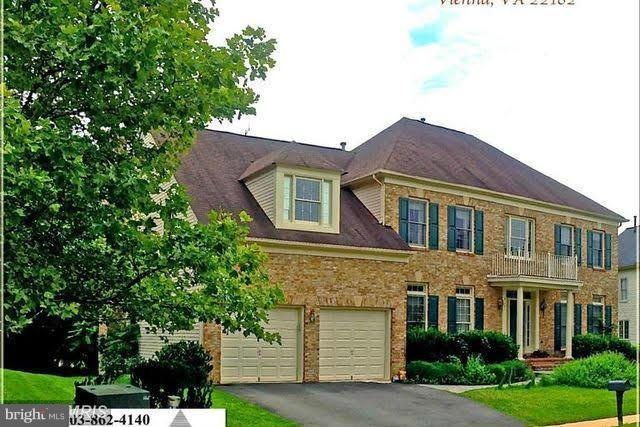 8205 Westwood Mews Ct, Vienna, VA 22182 - photo 1