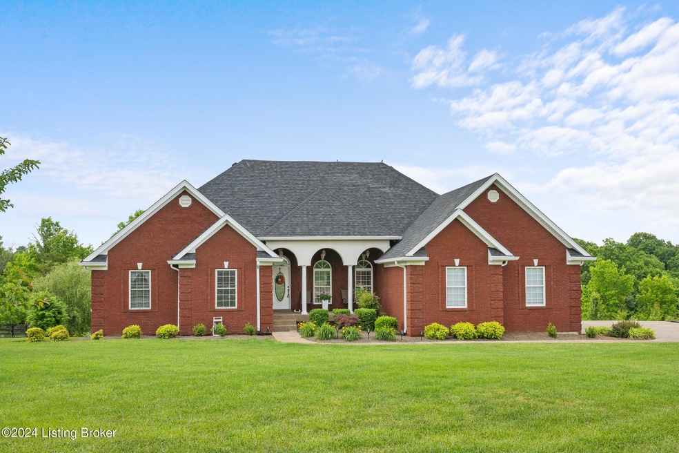 400 Grand Ave, Shepherdsville, KY 40165 - photo 1