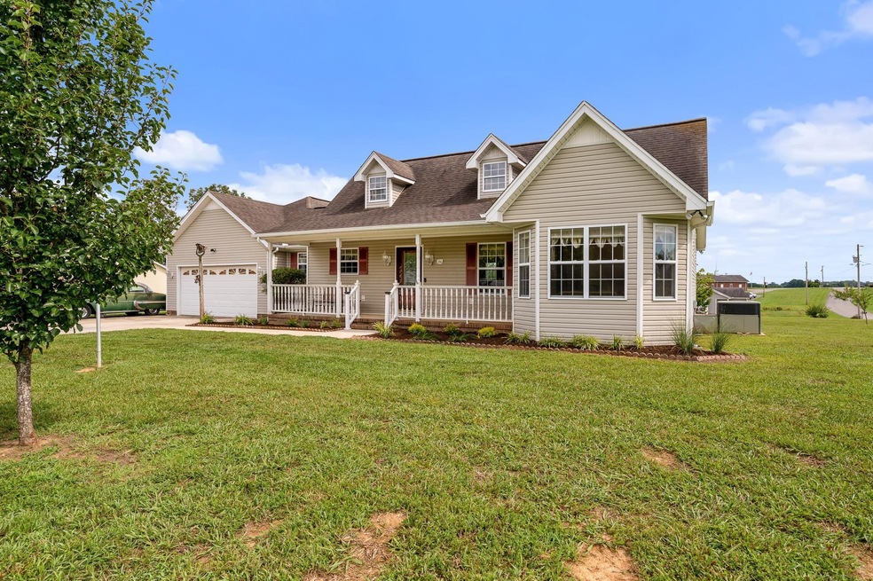 34 Pine Crest Cir, McMinnville, TN 37110 - photo 1