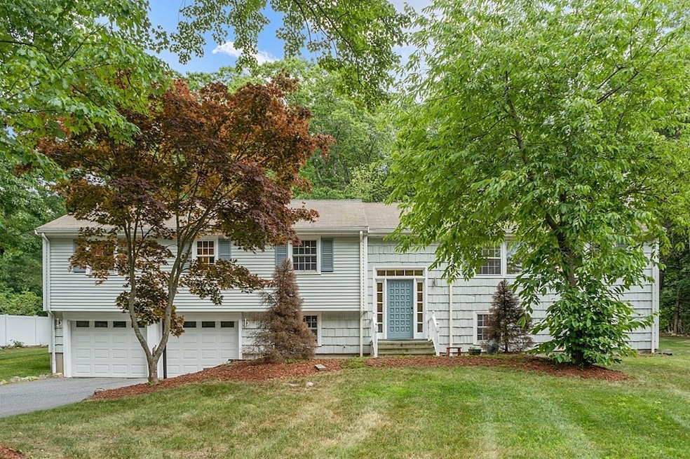 8 Volunteer Way, Lexington, MA 02420 - photo 1