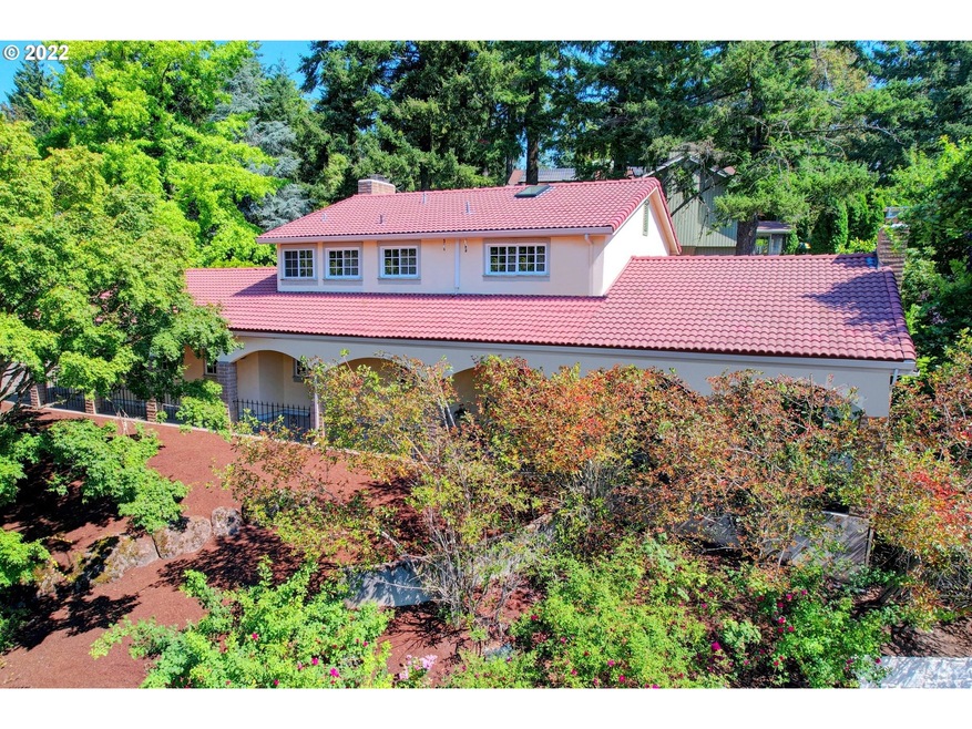 2 Yorick St, Lake Oswego, OR 97035 - photo 1