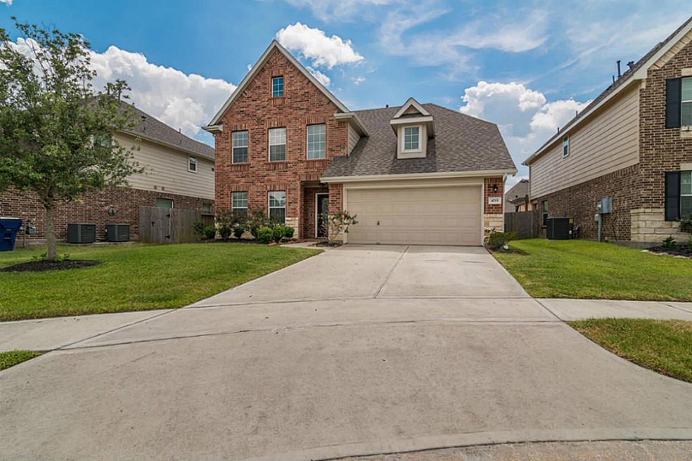 4715 High Creek Ct, Alvin, TX 77511 - photo 1