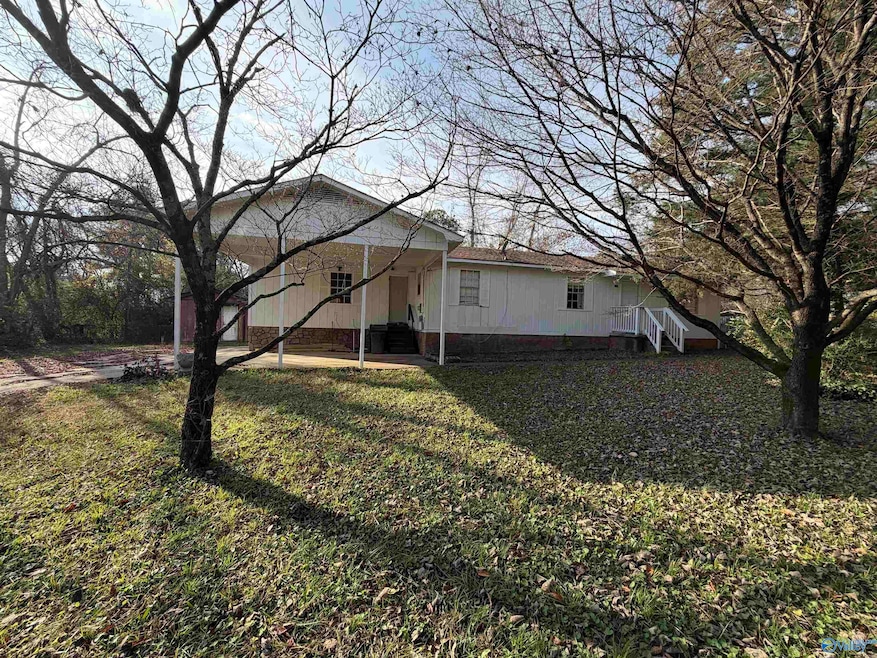 114 Carlean Dr NW, Huntsville, AL 35806 - photo 1