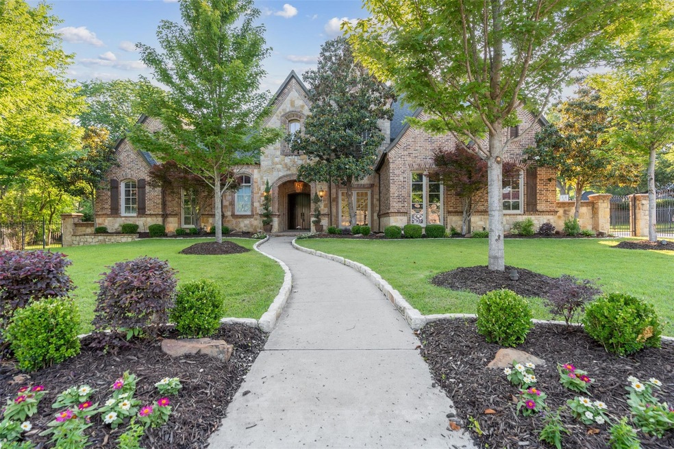 Welcome to 1403 Oak Knoll