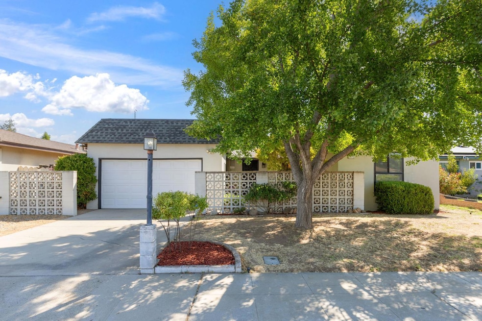 2975 Paula Dr, Clovis, CA 93612 - photo 1