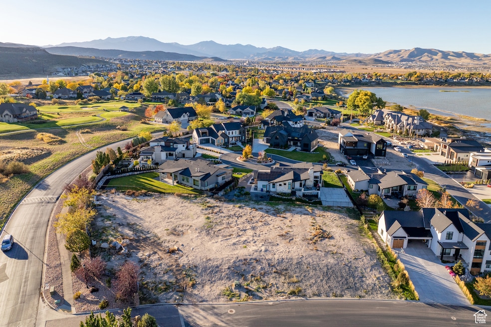 Pending $325,000 • Co-Listing Agent