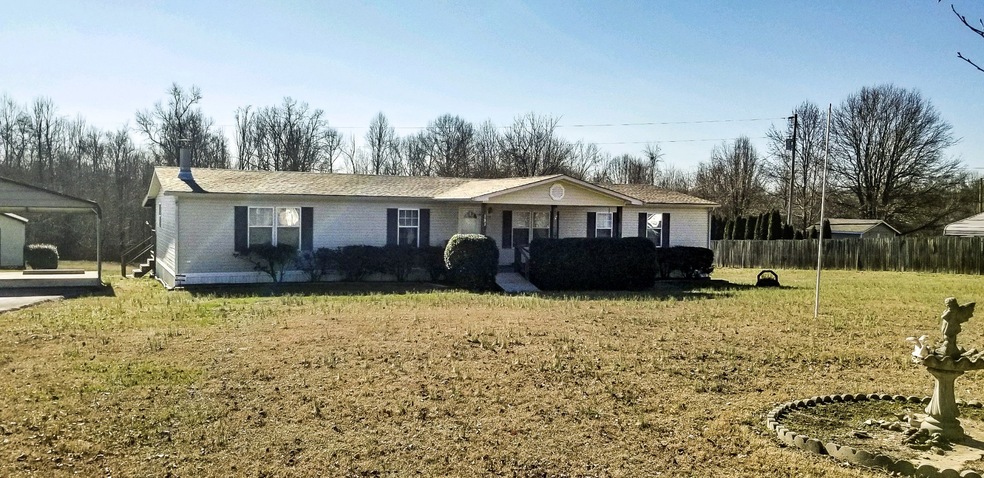 131 Lakeside Dr, Rock Island, TN 38581 - photo 1