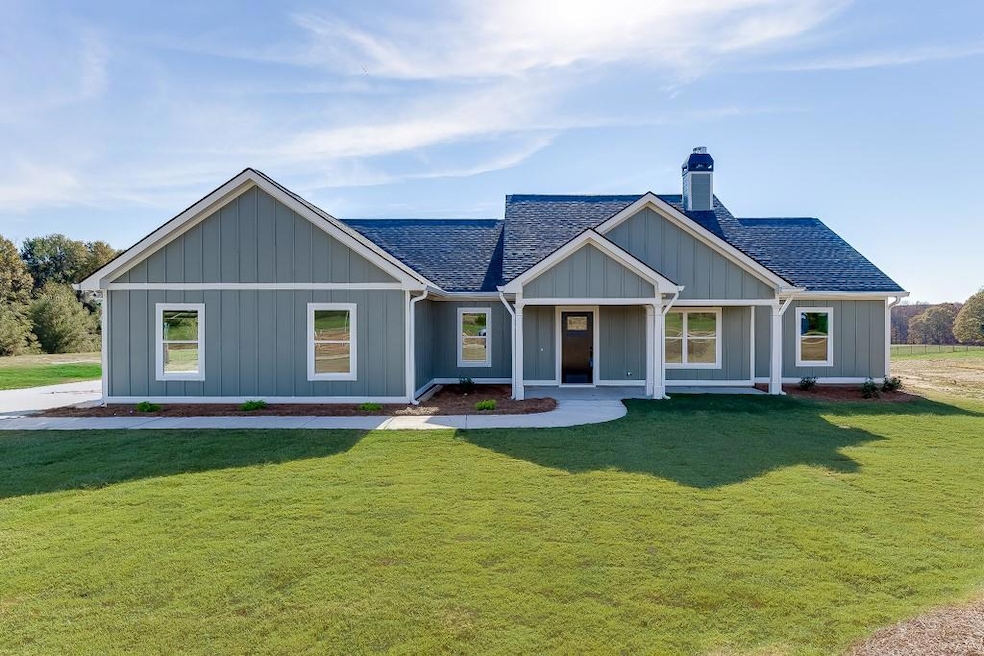 80 Creek Stone Dr, Hartwell, GA 30643 - photo 1