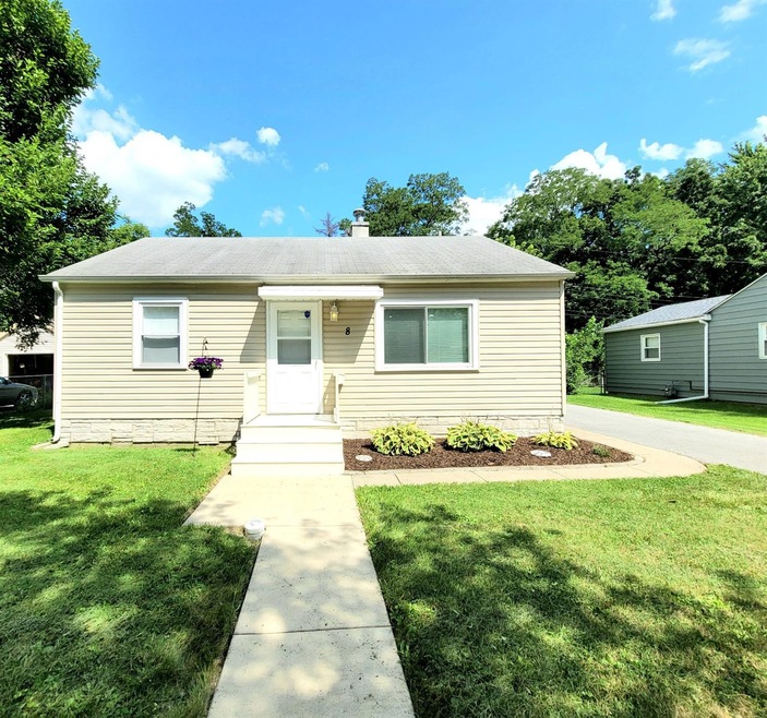 8 Walnut Pkwy, Crown Point, IN 46307 - photo 1