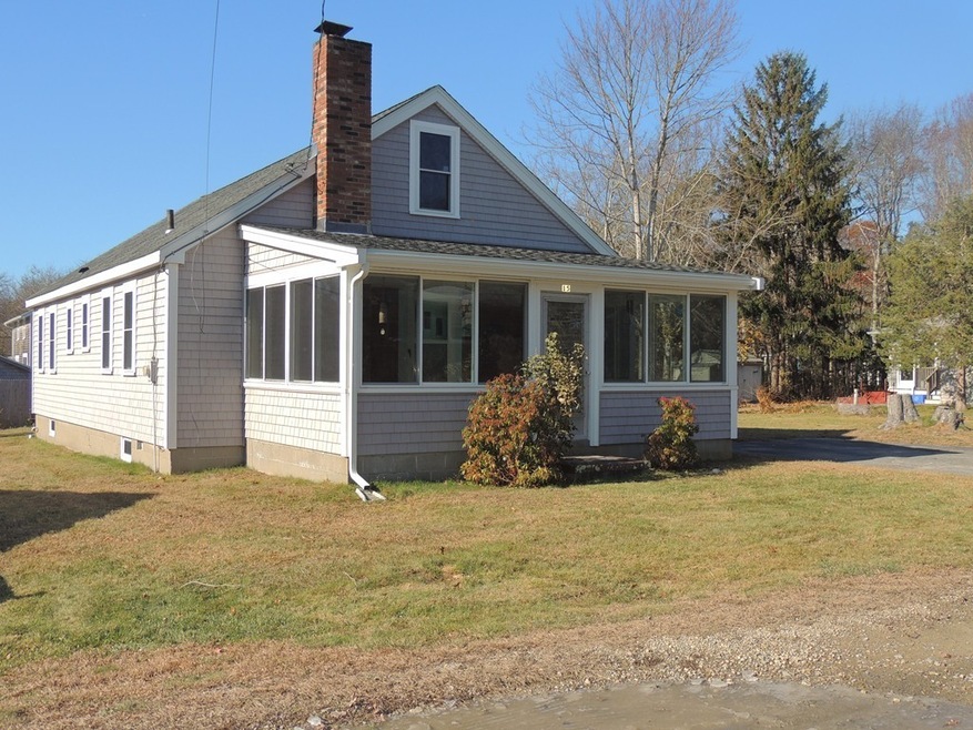 15 Beach St, Mattapoisett, MA 02739 - photo 1