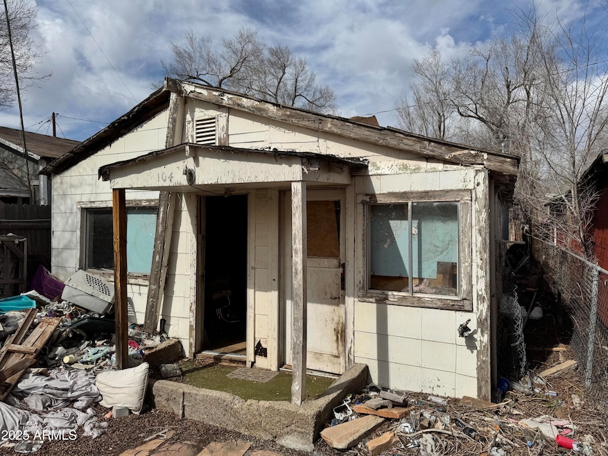 47226 N Third St, Ash Fork, AZ 86320 - photo 1