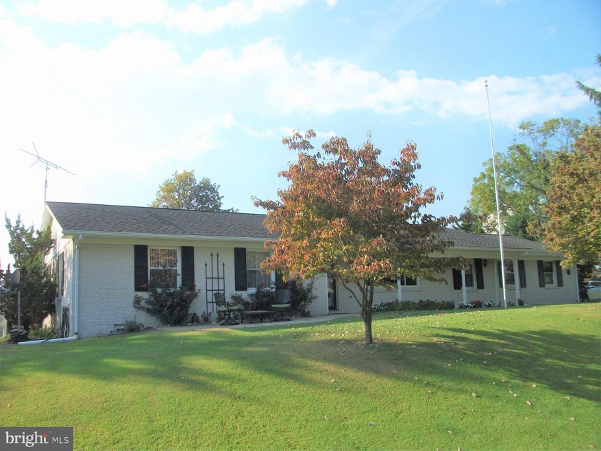 11102 Mapleville Rd, Hagerstown, MD 21742 - photo 1