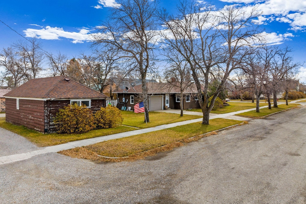 122 2nd St S, Stanford, MT 59479 - photo 1