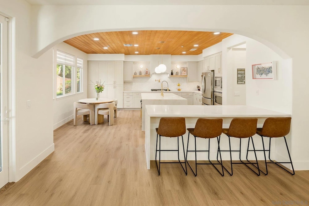 10528 Pinion Trail, Escondido, CA 92026 - photo 1