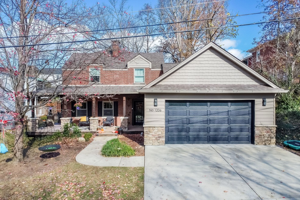 1206Edgehill_MLS-79