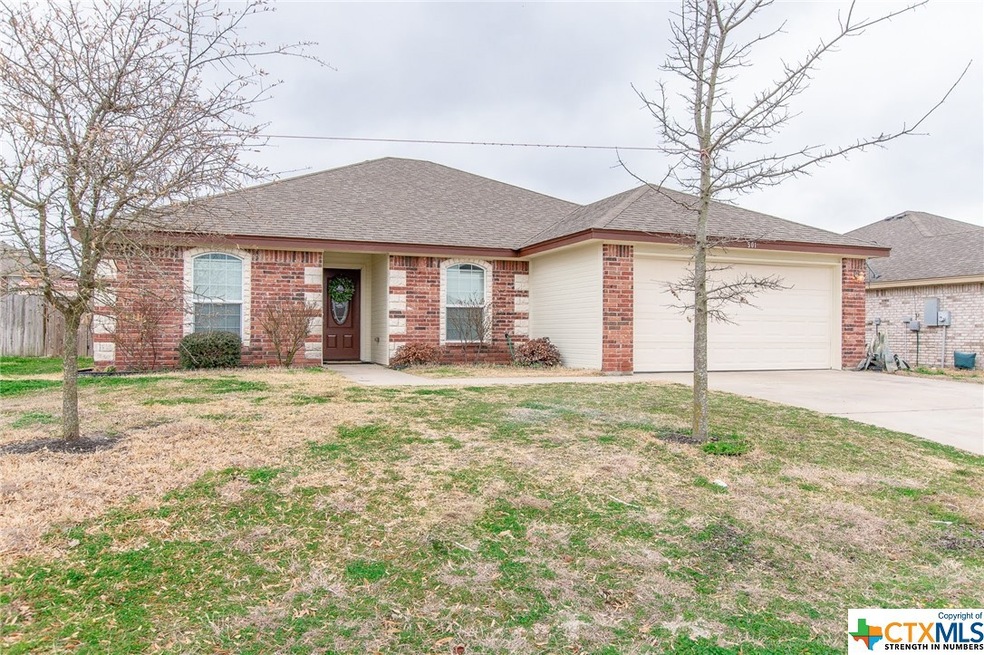501 Blayton St, Troy, TX 76579 - photo 1