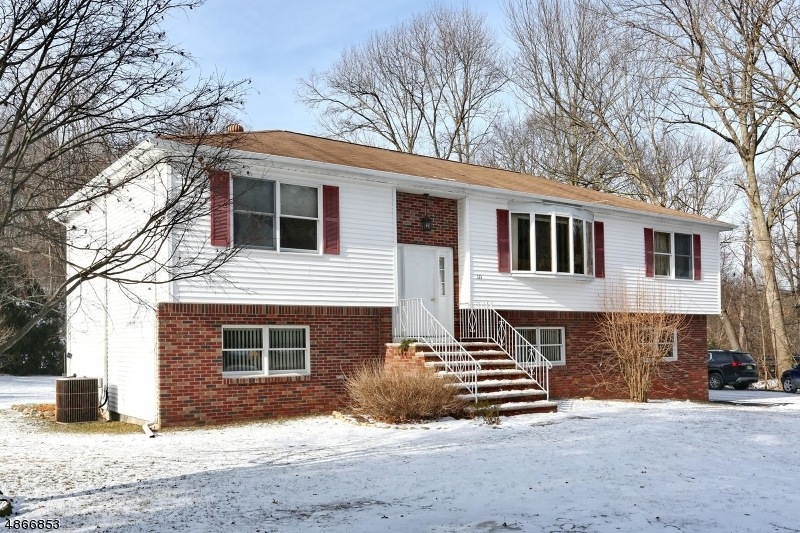 111 Carletondale Rd, Ringwood, NJ 07456 - photo 1